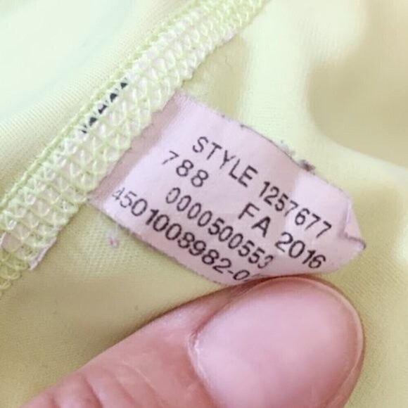 Under Armour Racer Back Fluorescent Unpadded Lightweight Sports Bra - Picture 7 of 7